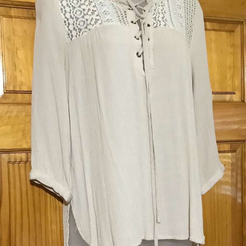 Umgee Beige Blouse Size Small 4 - 6 
60% Cotton - Picture 3 of 13